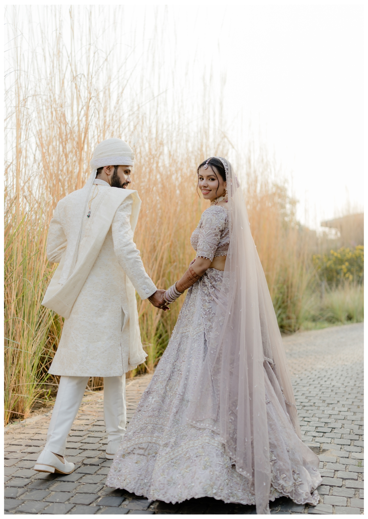 best couple side photo in ahmedabad